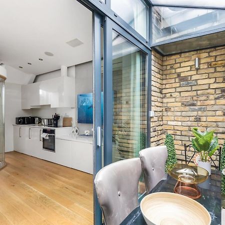 Trafalgar Square Arty Apartment 런던 외부 사진