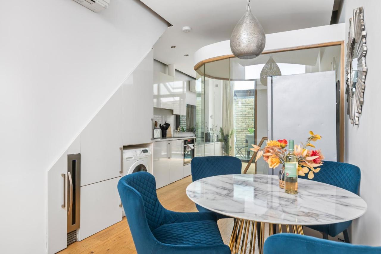 Trafalgar Square Arty Apartment 런던 외부 사진